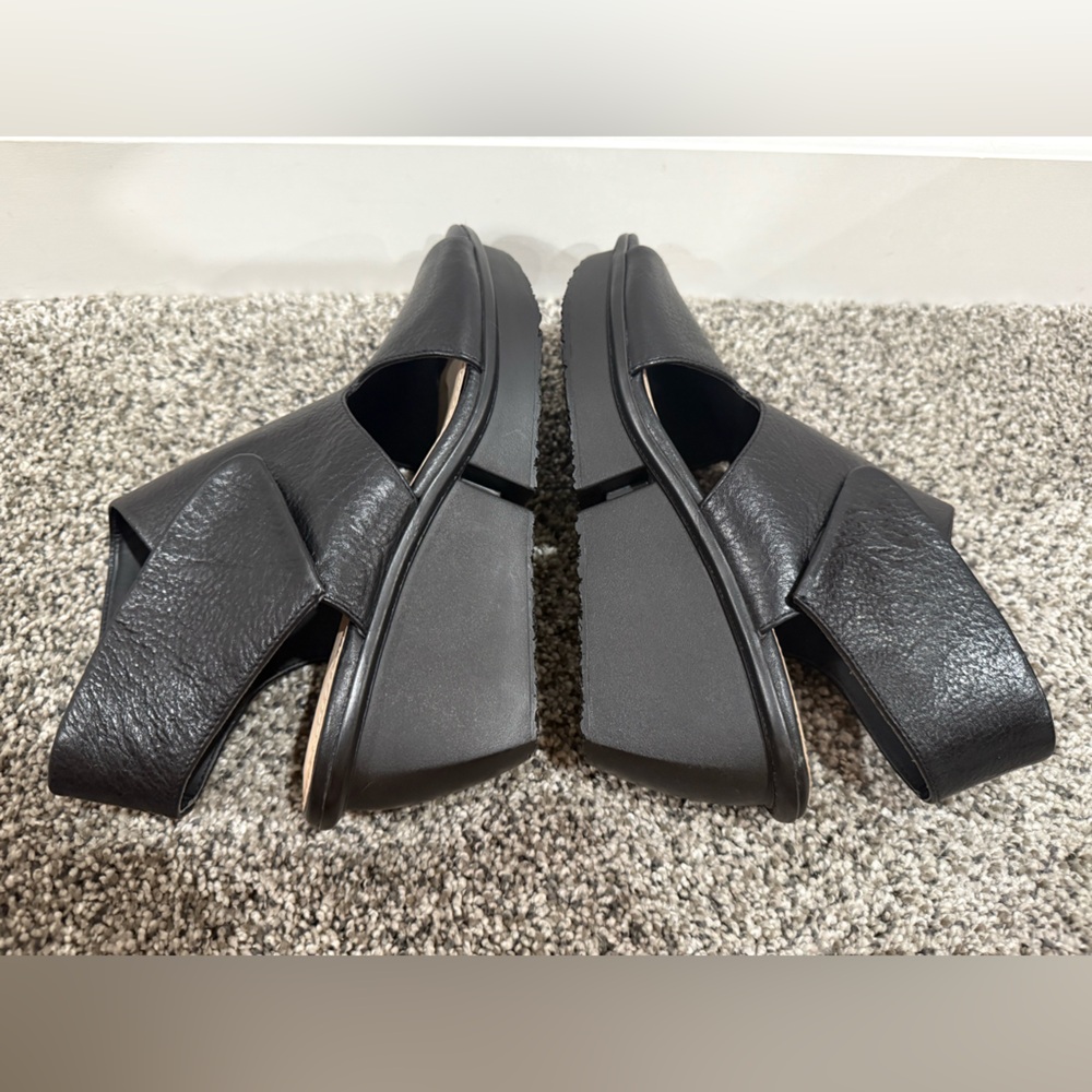 Naya Seeker black leather wedge sandal high heels, size 7.5 - Picture 8 of 13